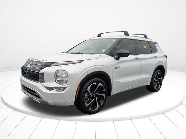 Used 2024 Mitsubishi Outlander 4WD Plug-In Hybrid image 7