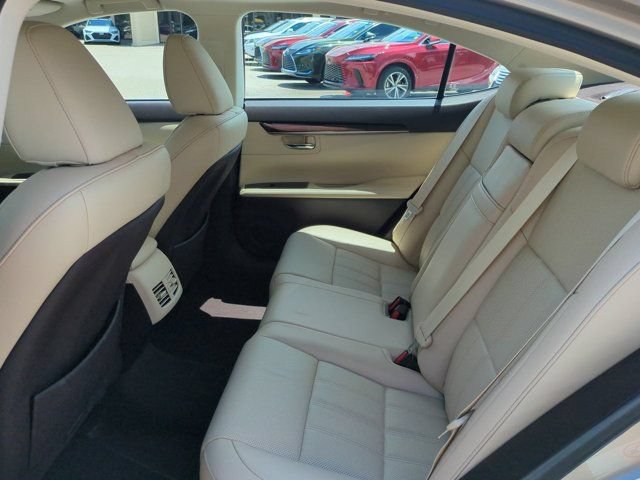 Used 2018 Lexus ES 350 w/ Luxury Package w/Wood Trim FWD image 12