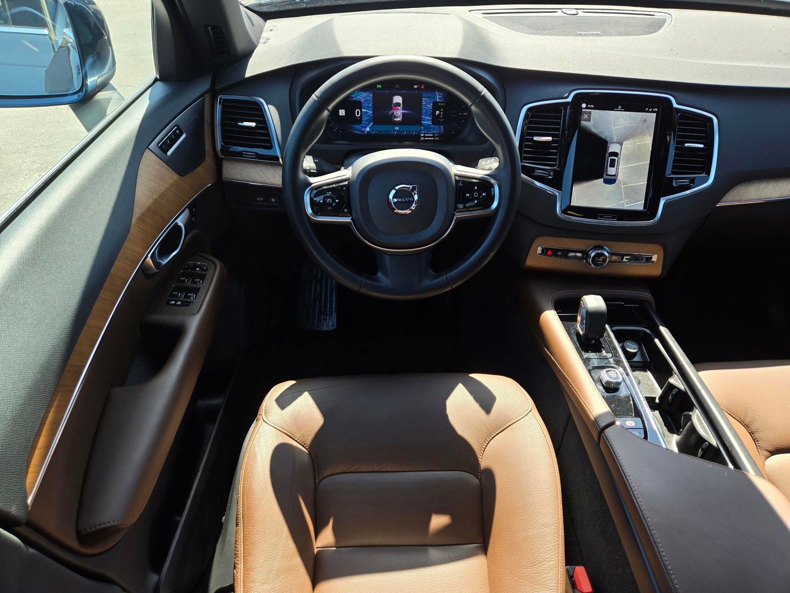 Certified 2024 Volvo XC90 T8 Plus AWD/4WD image 12