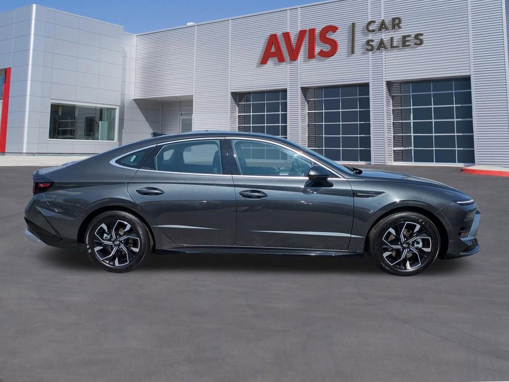 Used 2025 Hyundai Sonata SEL FWD image 5