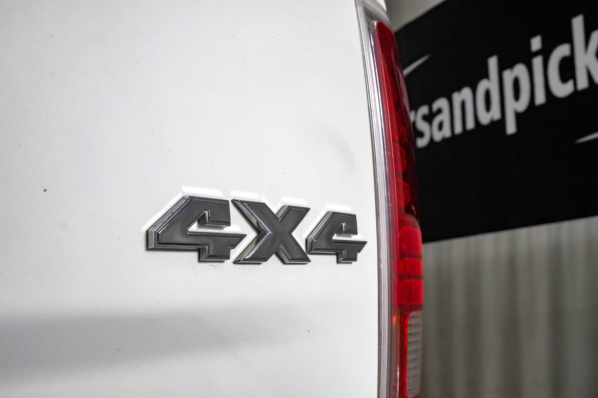 Used 2018 RAM 2500 Longhorn w/ Off Road Package AWD/4WD image 46