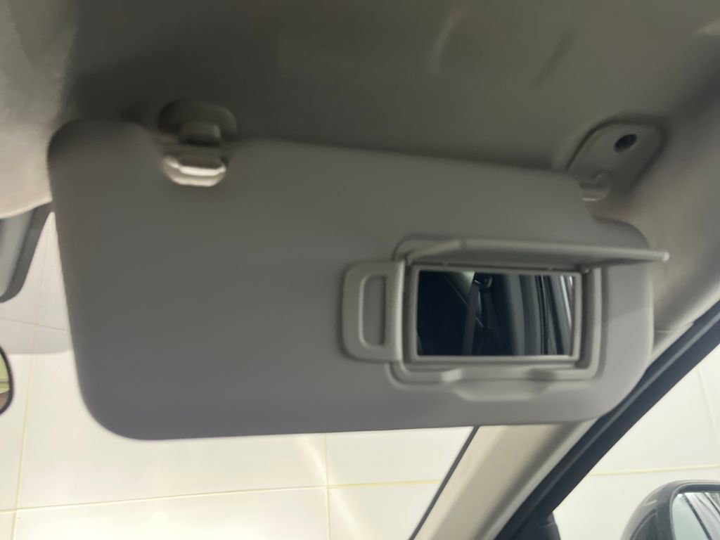 Used 2025 Nissan Kicks SV image 77