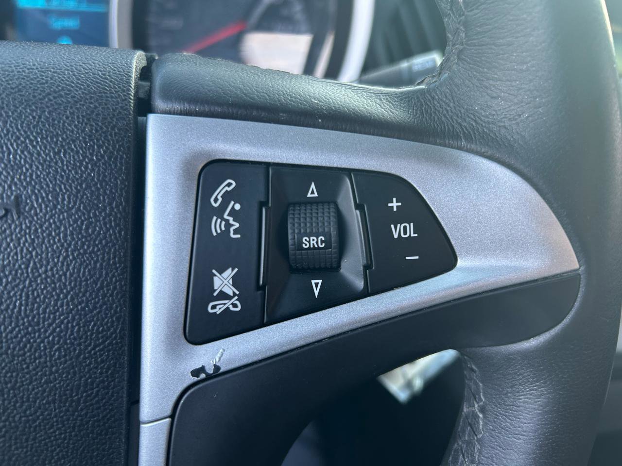 Used 2015 Chevrolet Equinox LT w/ Driver Convenience Package image 19