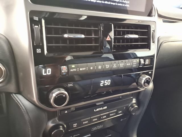 Used 2023 Lexus GX 460 Premium AWD/4WD image 14