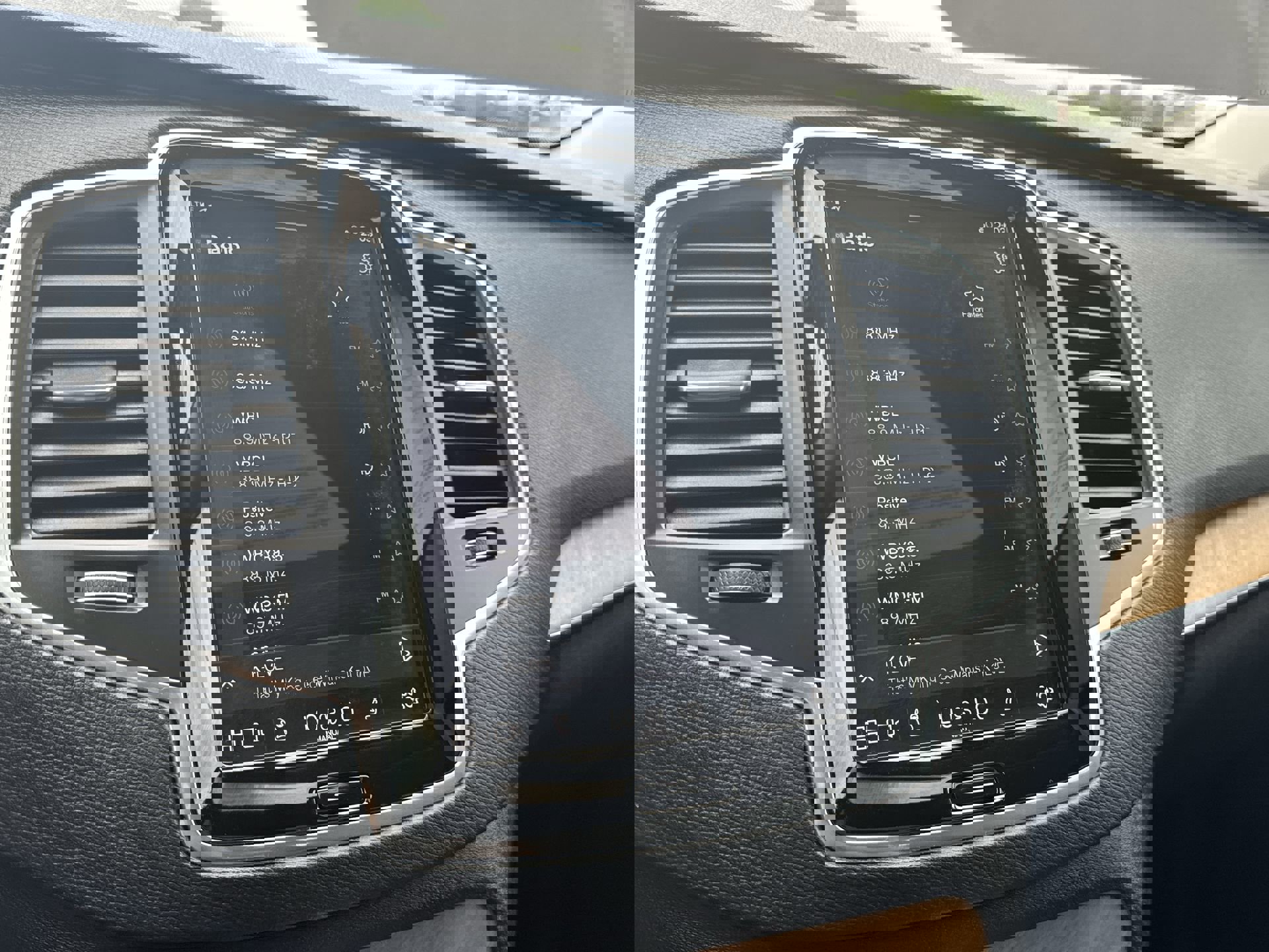 Used 2025 Volvo XC90 T8 Core w/ Protection Package Premier image 13