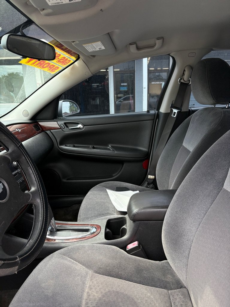Used 2009 Chevrolet Impala LS FWD image 9