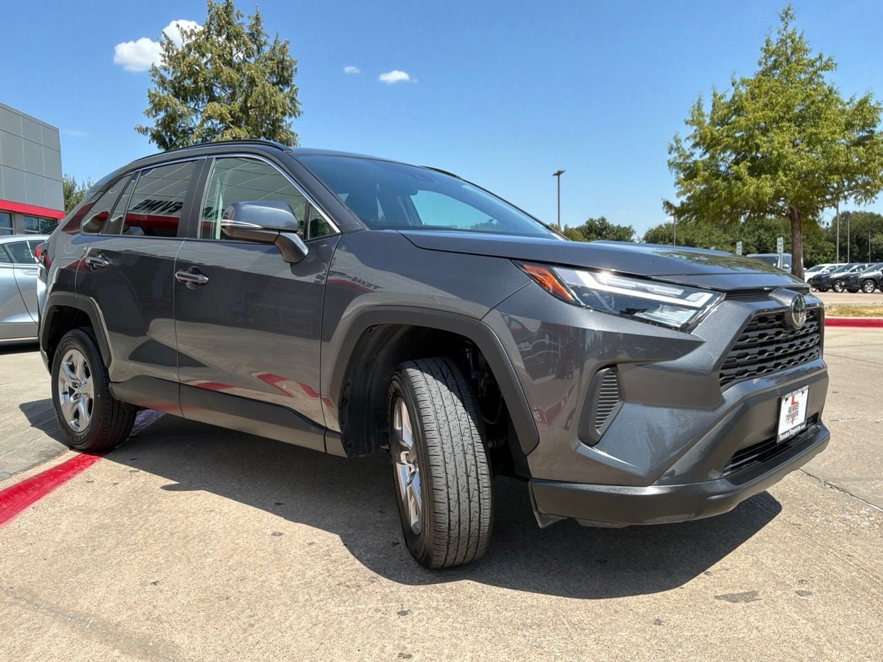 Used 2025 Toyota RAV4 XLE FWD image 4