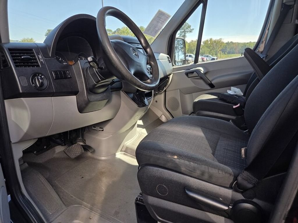 Used 2016 Mercedes-Benz Sprinter 2500 image 7