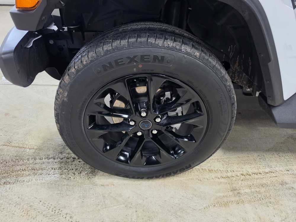 Used 2025 Jeep Wrangler Unlimited Sahara AWD/4WD image 7