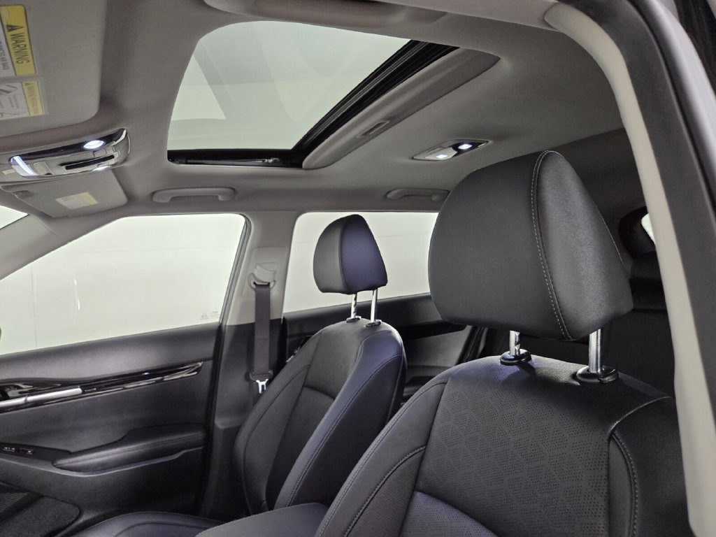 Used 2025 Kia Seltos EX w/ EX Sunroof Package FWD image 24