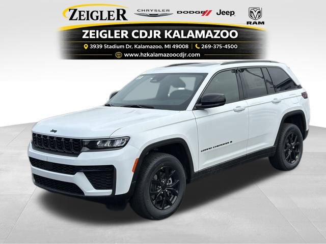 New 2026 Jeep Grand Cherokee Altitude AWD/4WD image 1