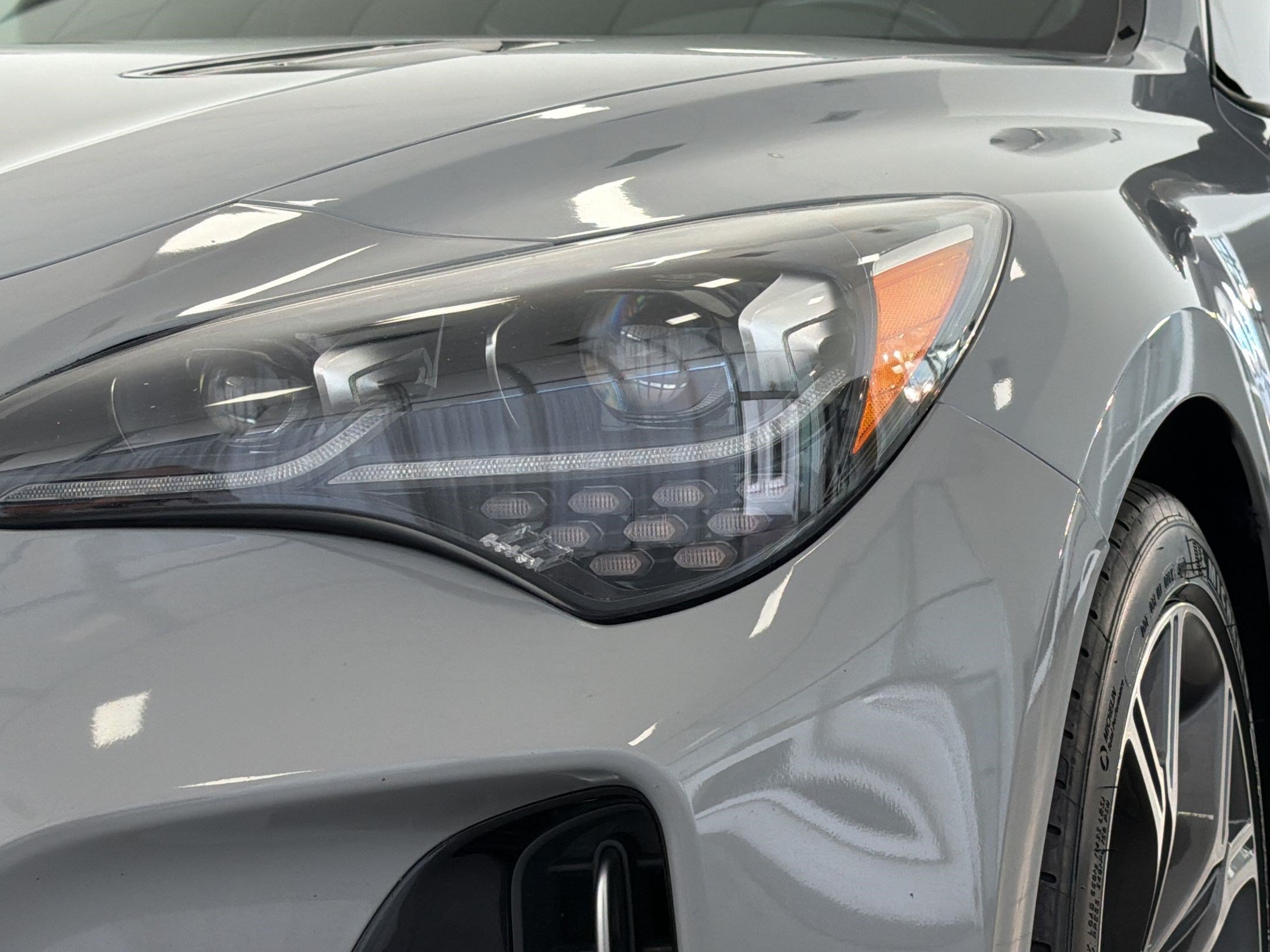 Used 2020 Kia Stinger GT1 RWD image 11