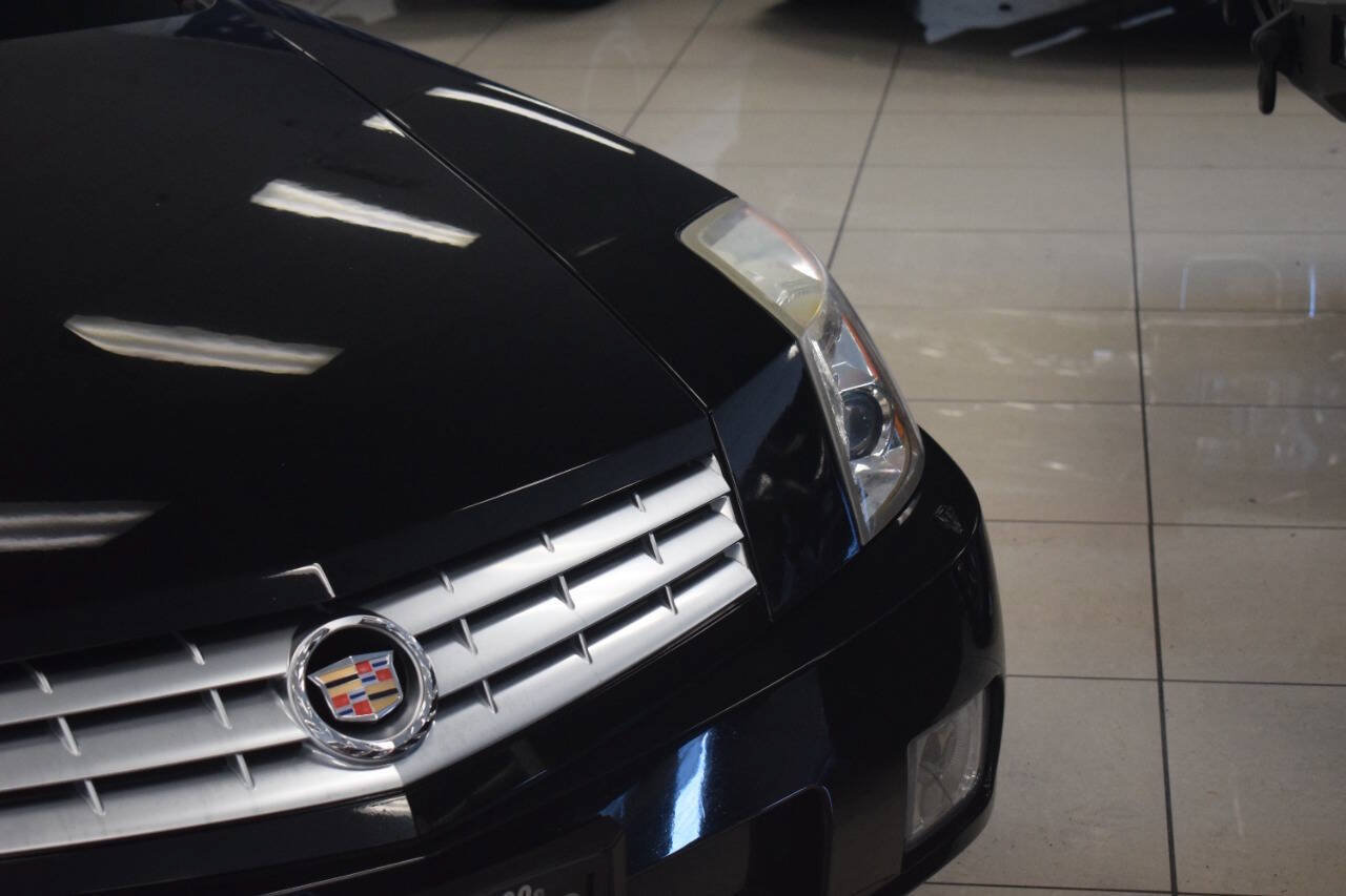 Used 2005 Cadillac XLR RWD image 6