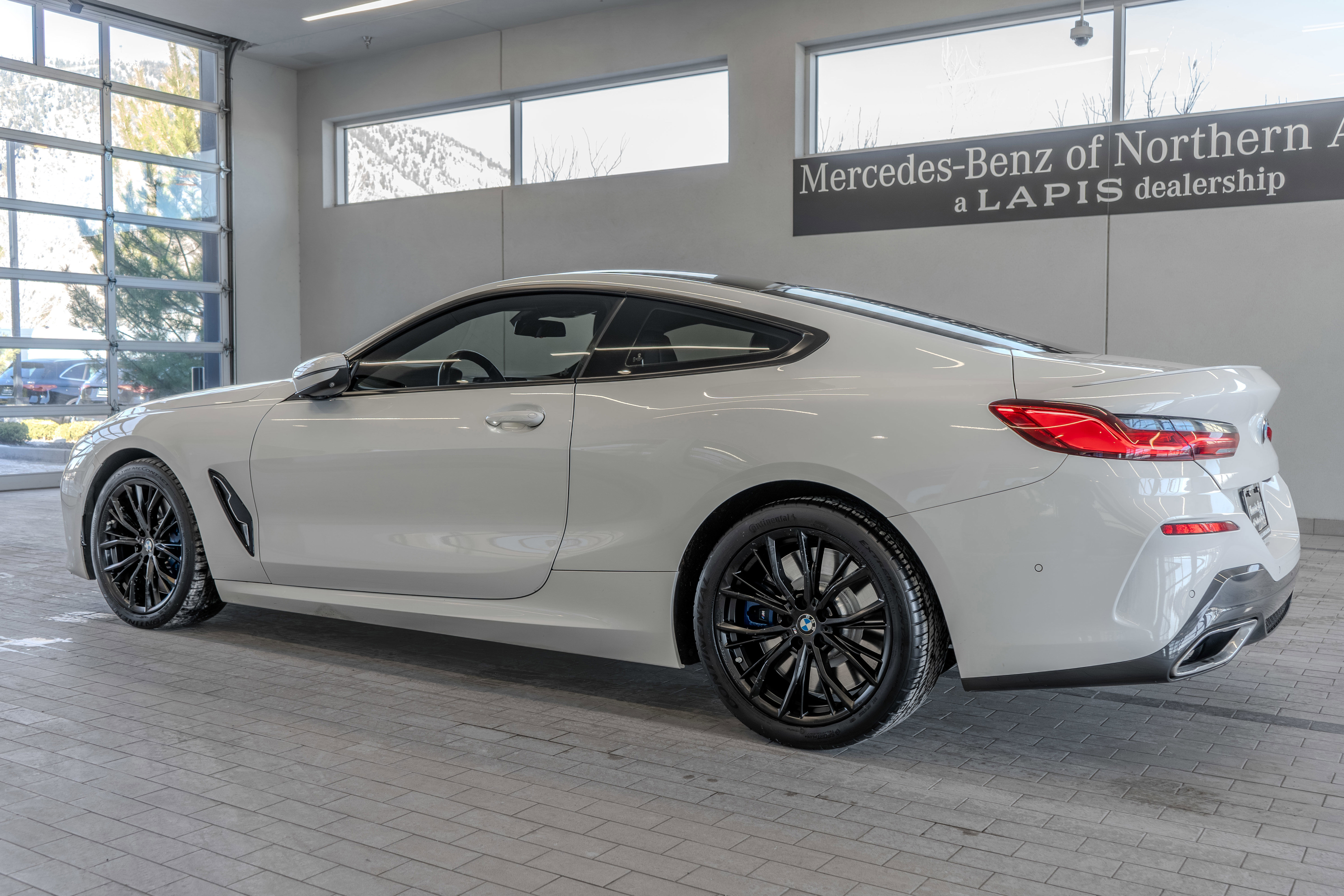 Used 2019 BMW M850i xDrive M850i xDrive w/ Comfort Seating Package image 13