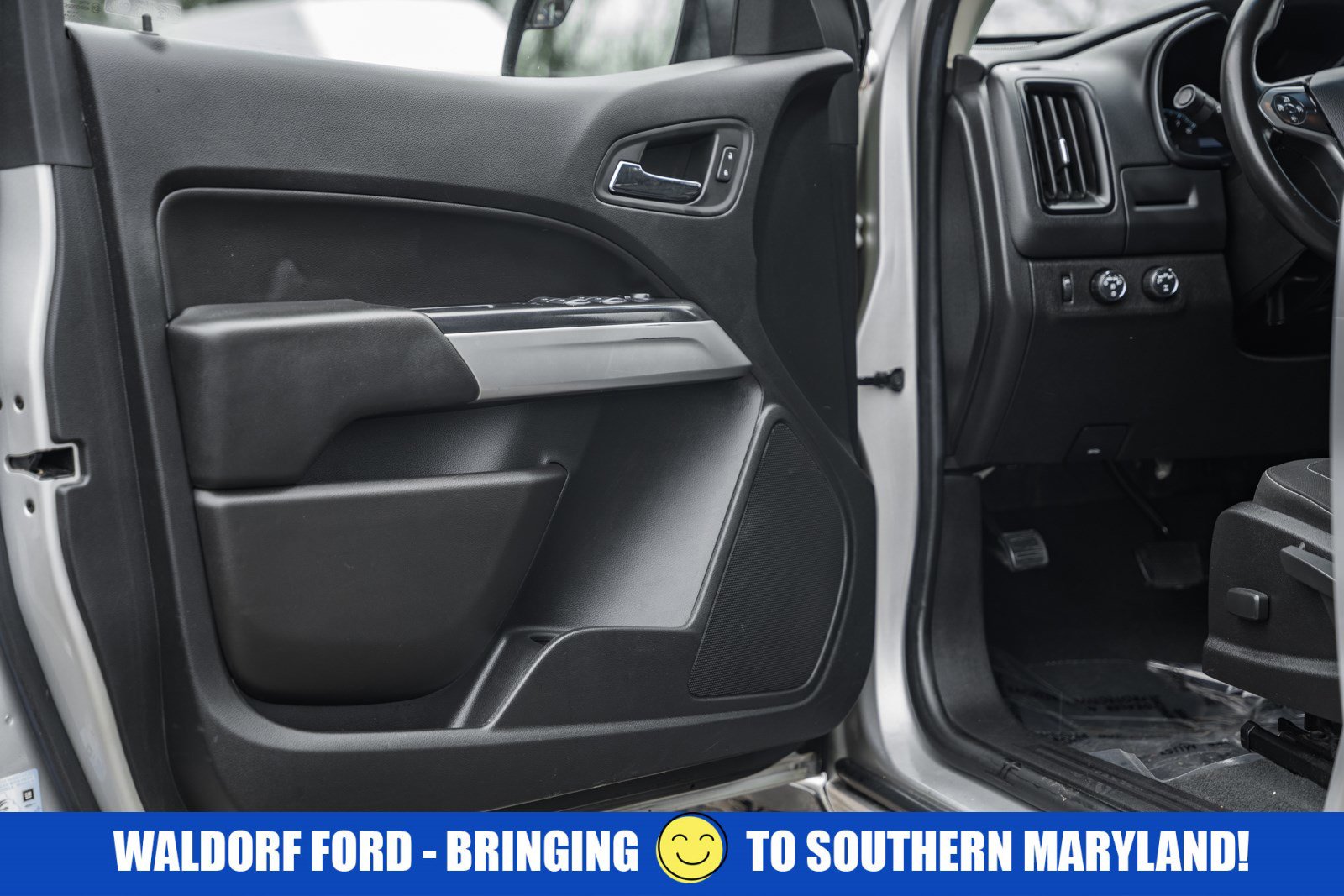 Used 2019 Chevrolet Colorado LT w/ LT Convenience Package image 39