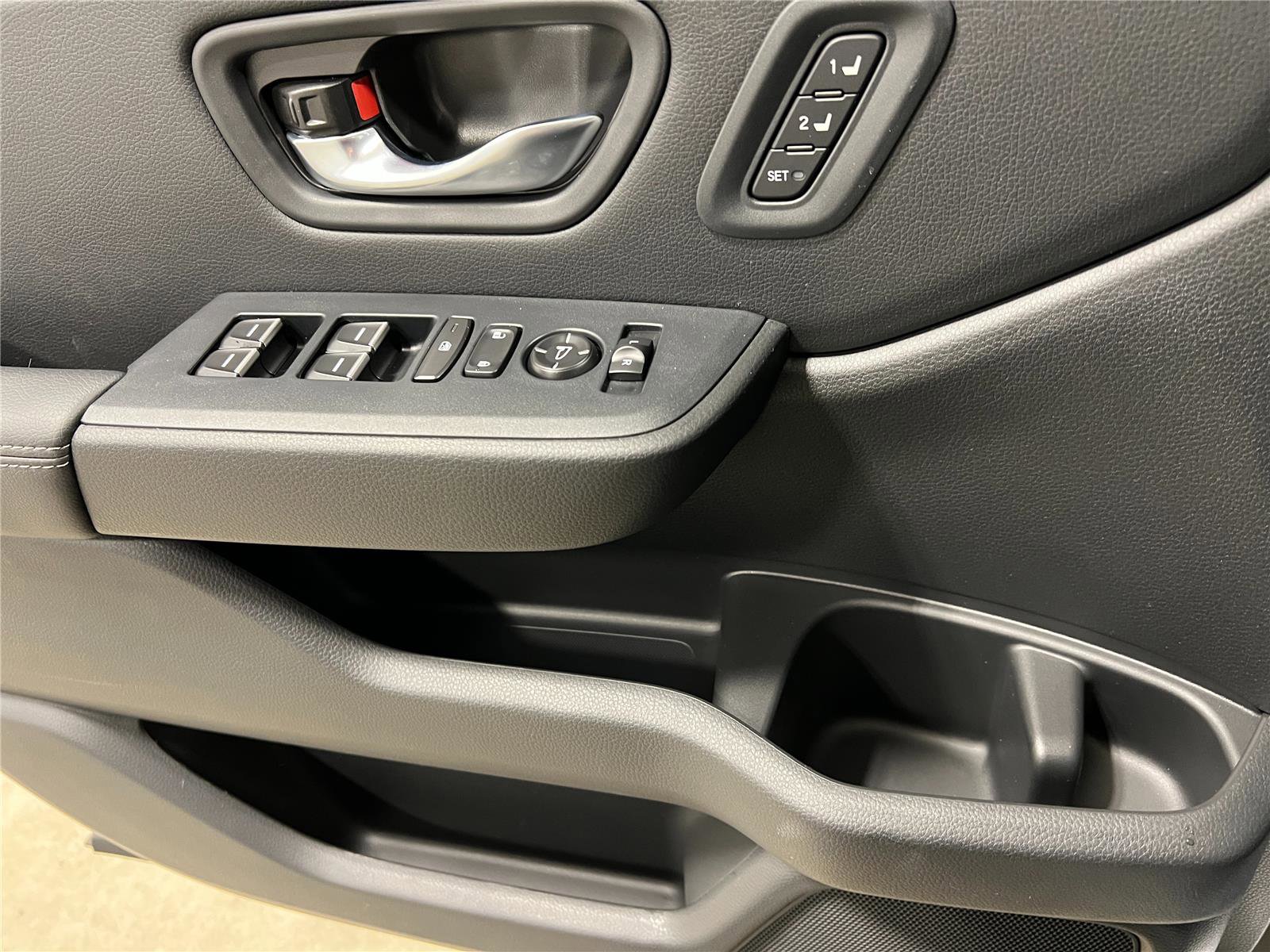 New 2025 Honda Pilot Touring image 17