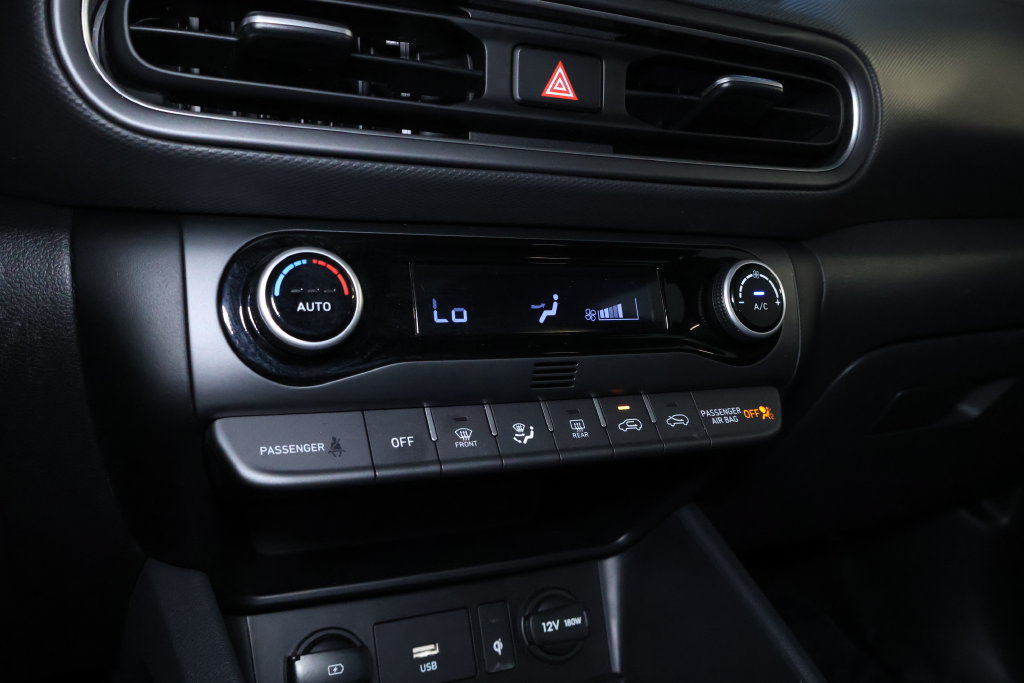 Used 2023 Hyundai Kona Limited AWD/4WD image 30