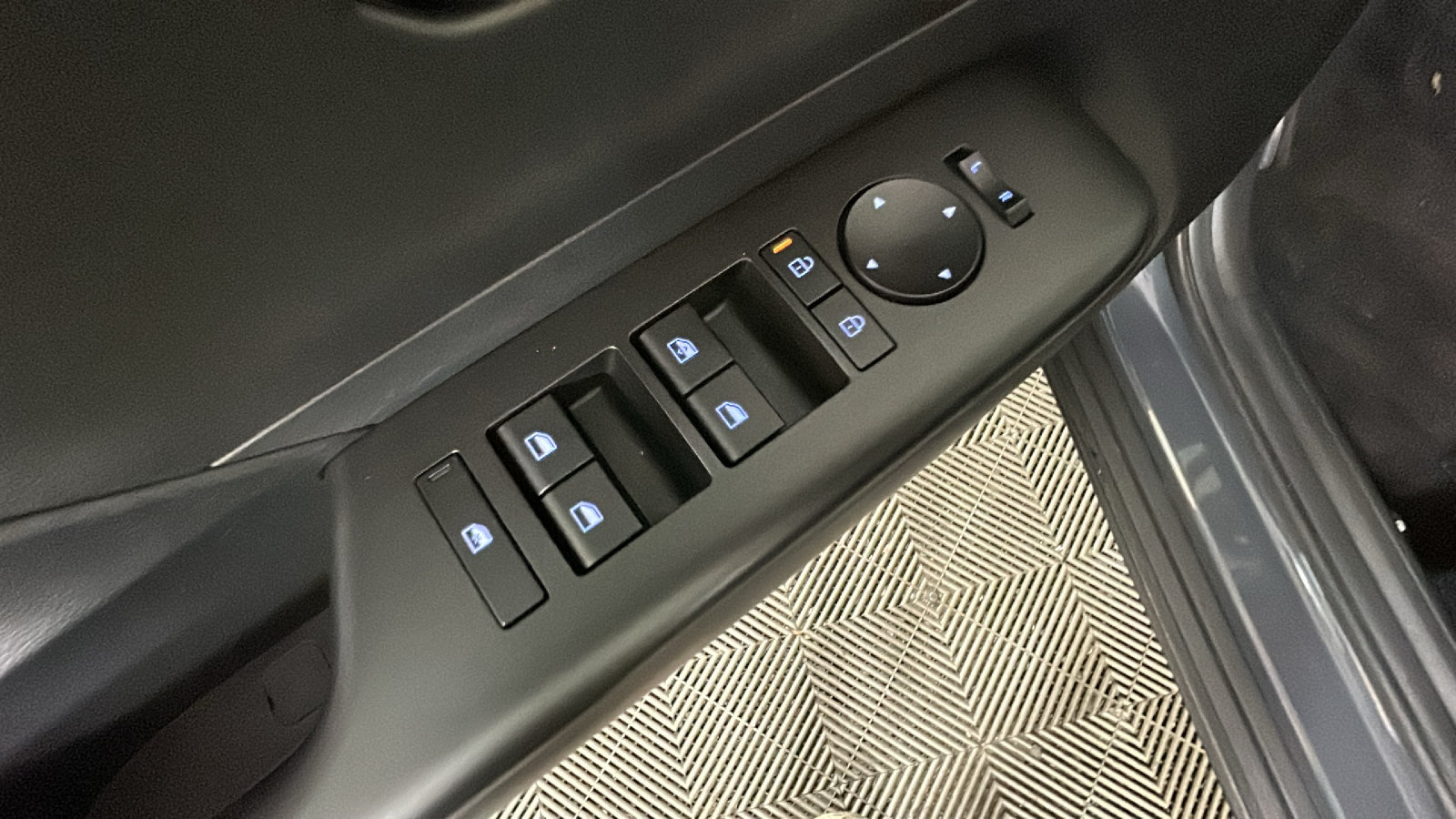 Certified 2024 Hyundai Kona SE AWD/4WD image 14