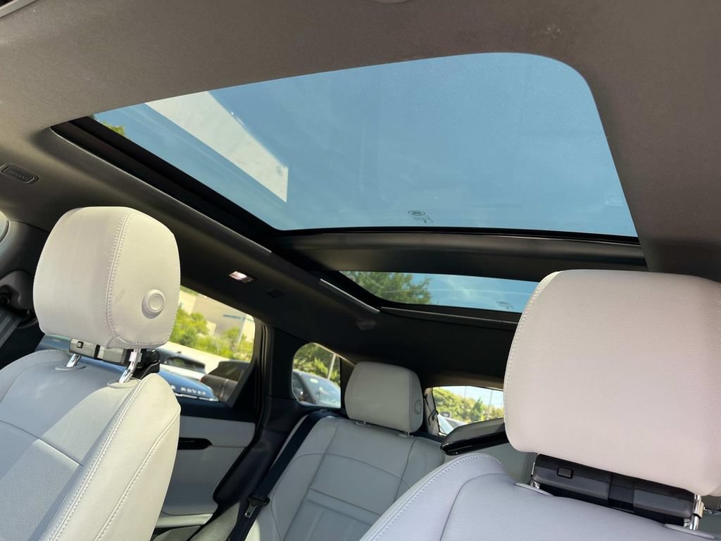 New 2026 Land Rover Range Rover Evoque S AWD/4WD image 13