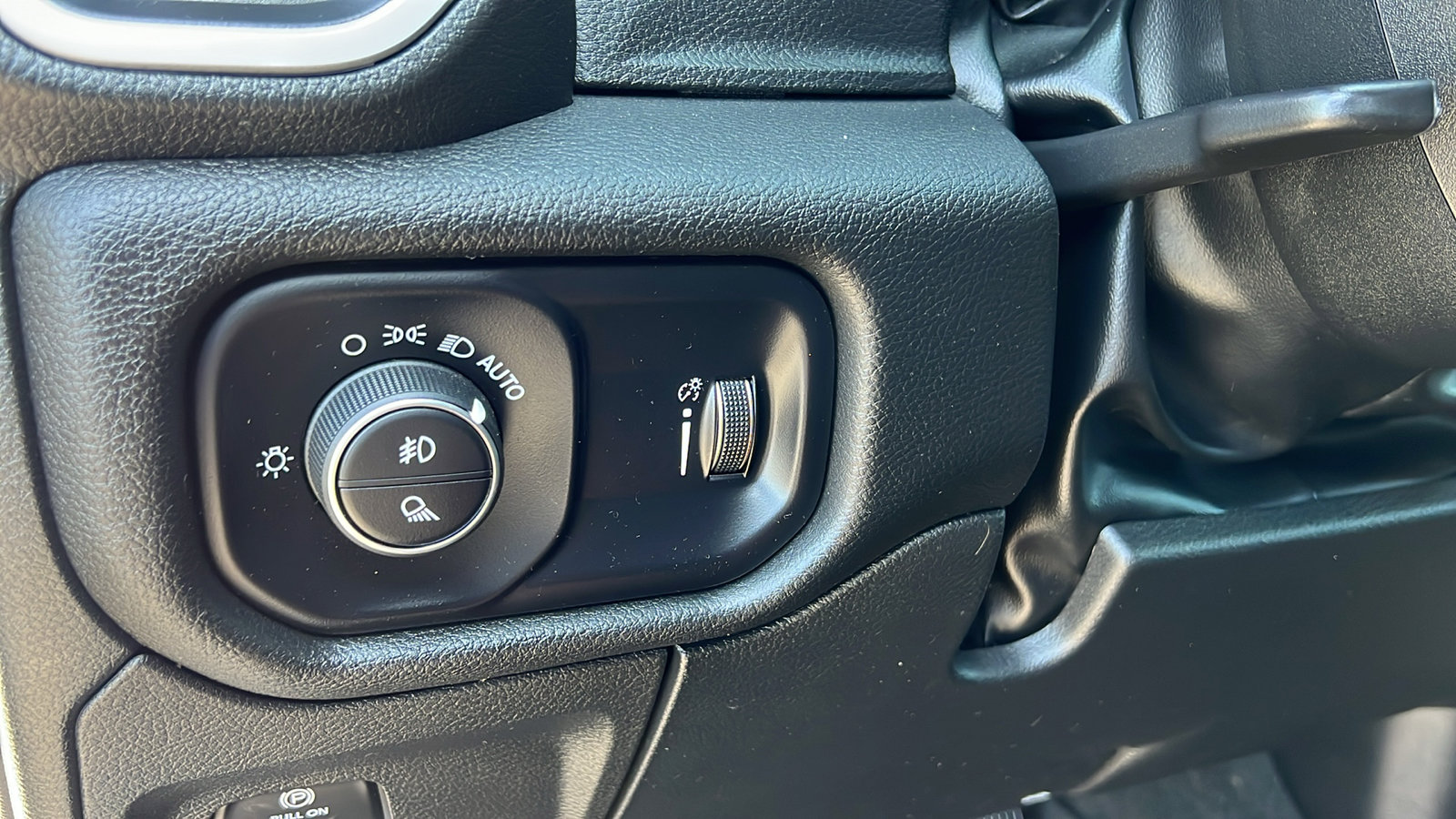 Used 2023 RAM 1500 Big Horn image 28