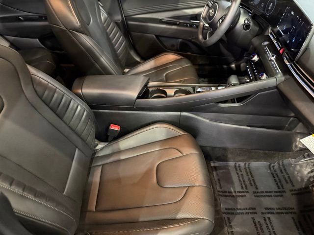 New 2025 Hyundai Elantra Limited image 30
