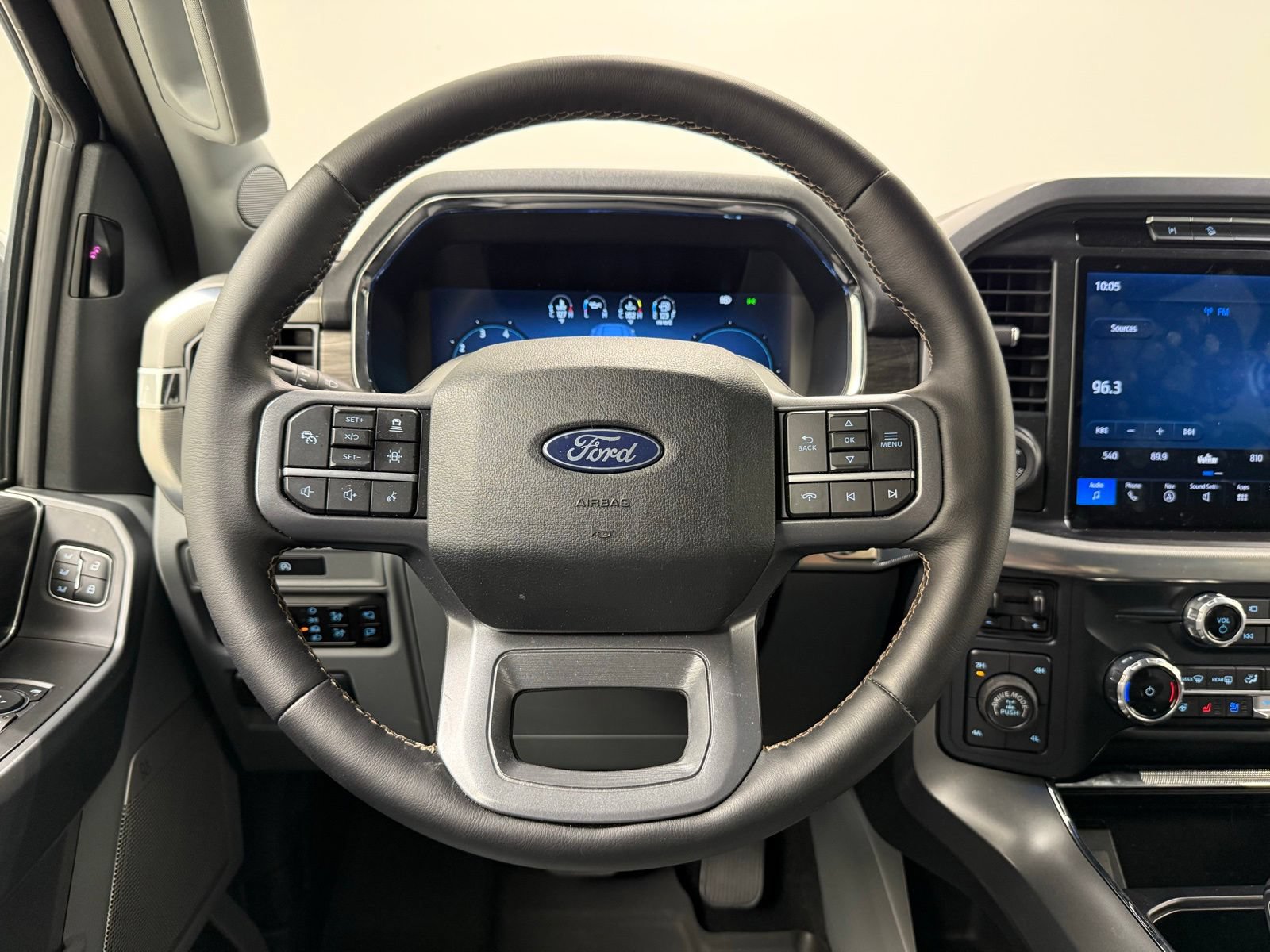 Used 2025 Ford F150 Lariat w/ Equipment Group 501A Mid AWD/4WD image 25