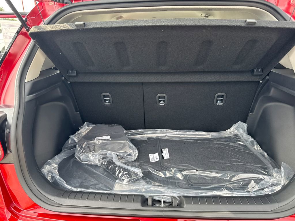 New 2025 Hyundai Venue Limited image 13