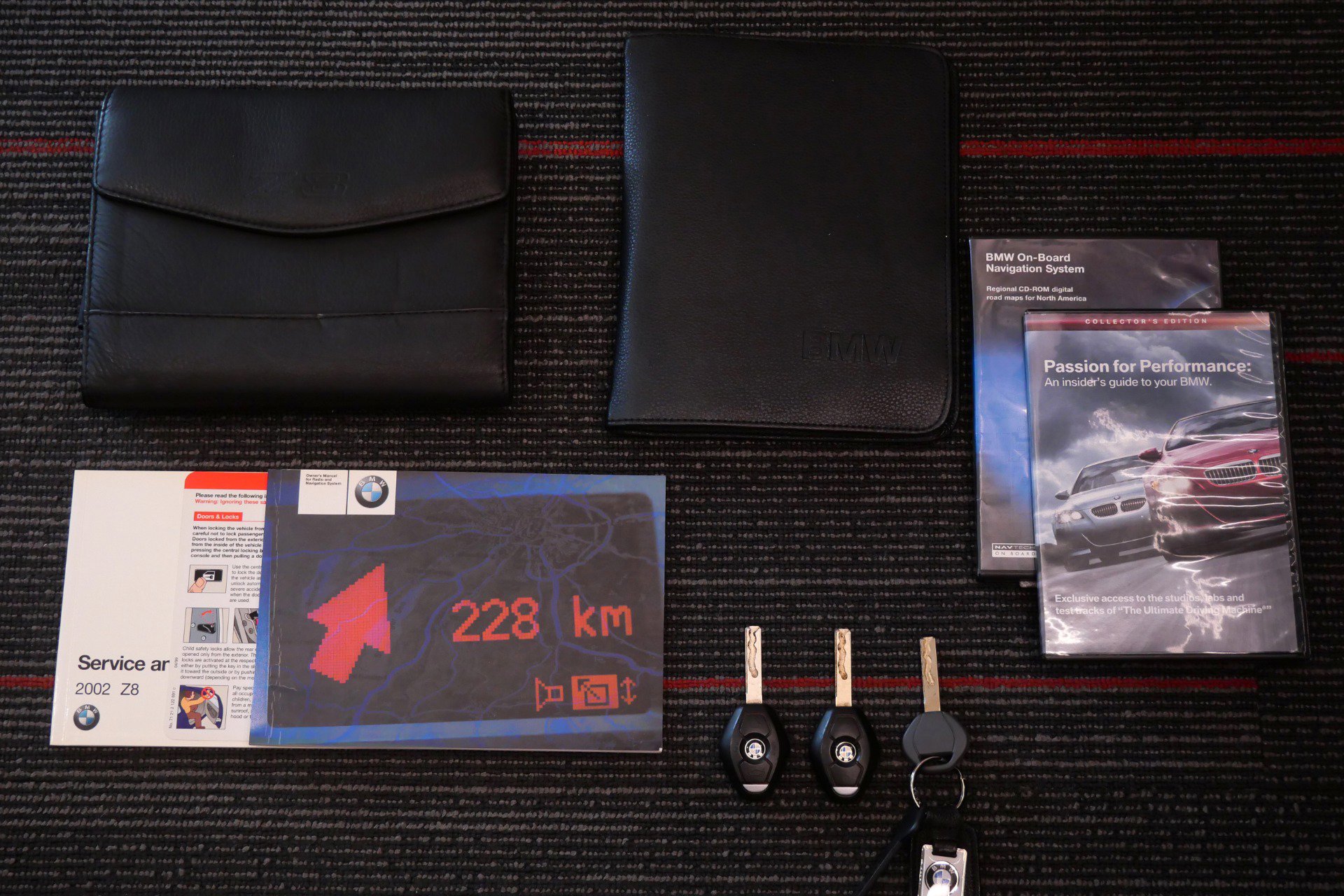Used 2002 BMW Z8 RWD image 19