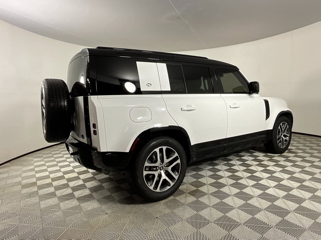 Certified 2022 Land Rover Defender 110 X-Dynamic SE image 4