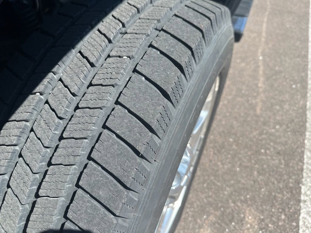 Used 2015 Chevrolet Silverado 2500 LTZ w/ LTZ Plus Package image 6