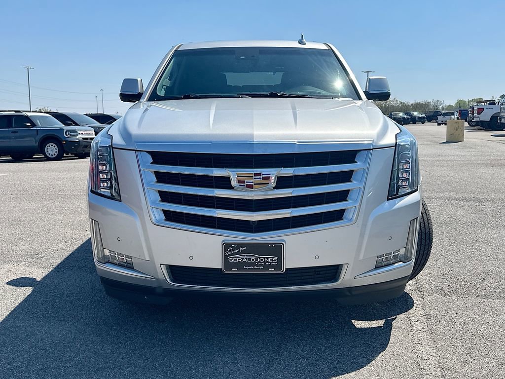 Used 2015 Cadillac Escalade Luxury image 5