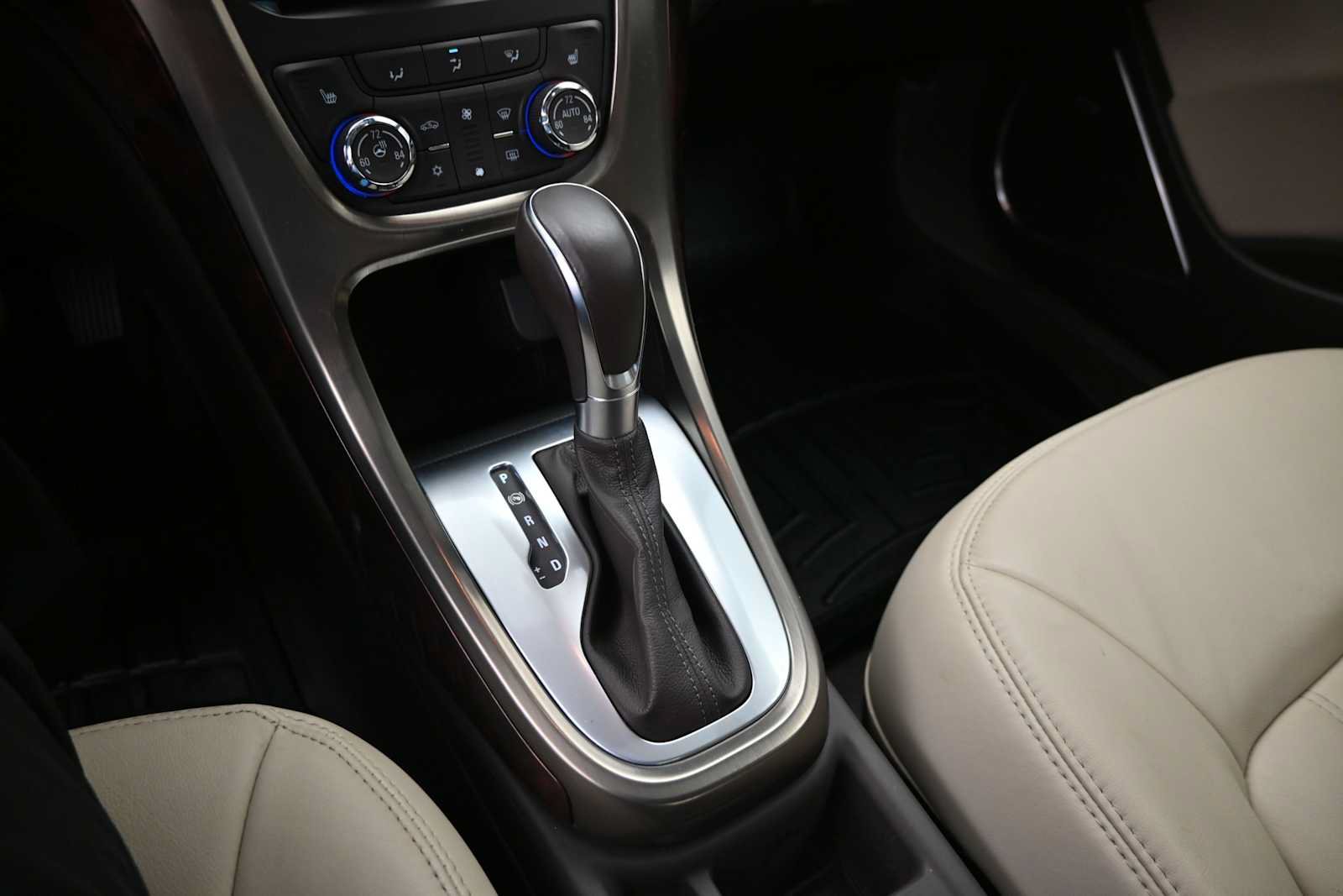 Used 2014 Buick Verano Leather FWD image 19
