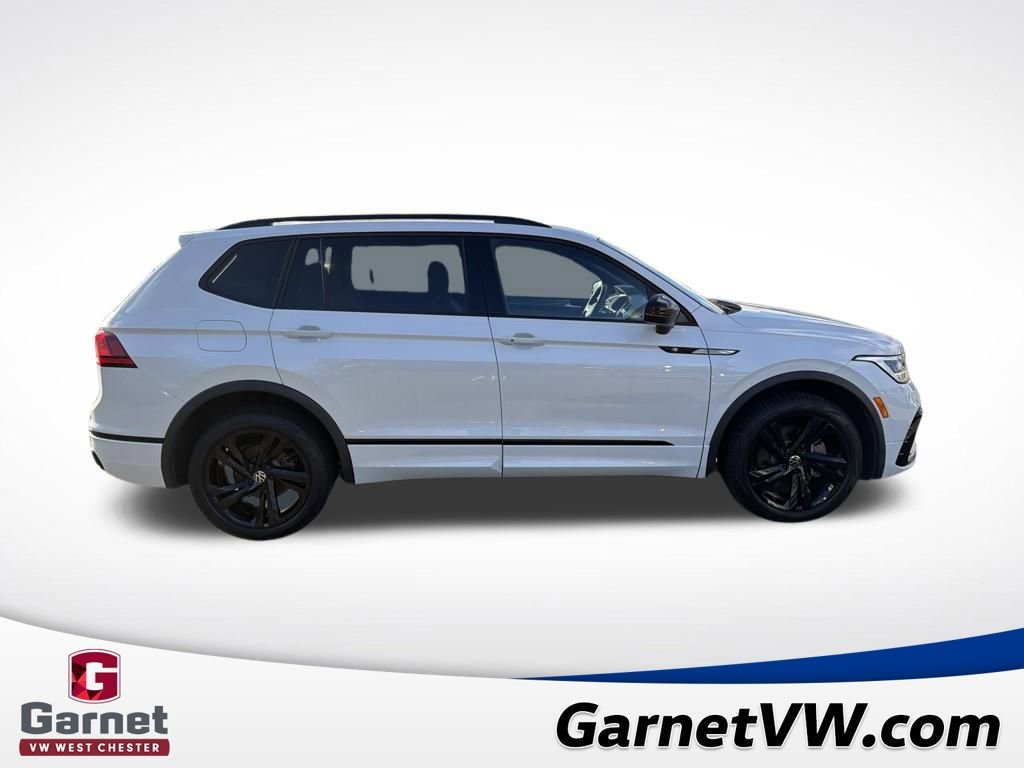 Certified 2023 Volkswagen Tiguan SE R-Line image 7