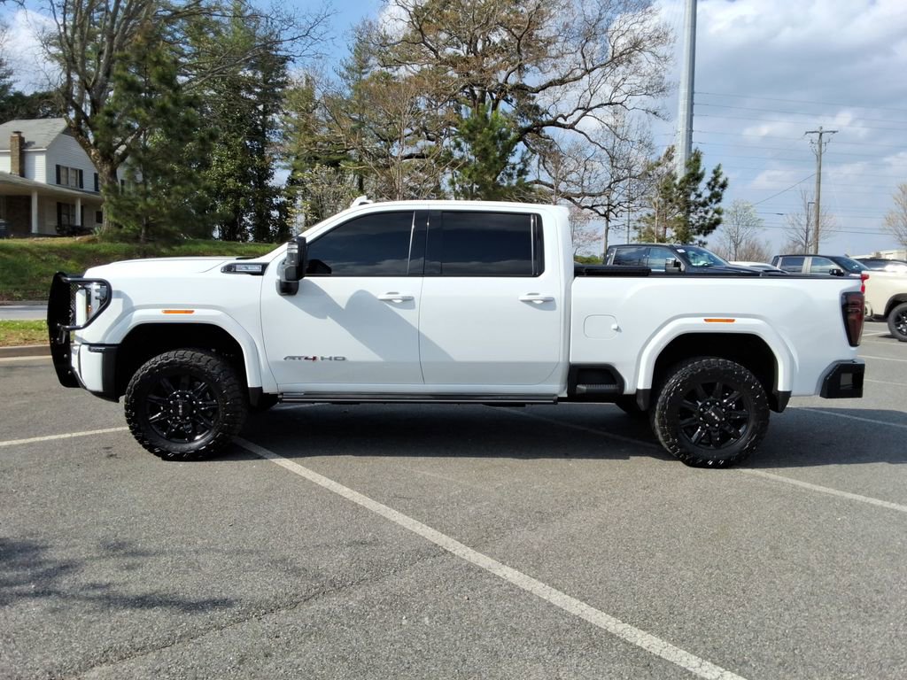 Used 2024 GMC Sierra 2500 AT4 w/ AT4 Preferred Package AWD/4WD image 8
