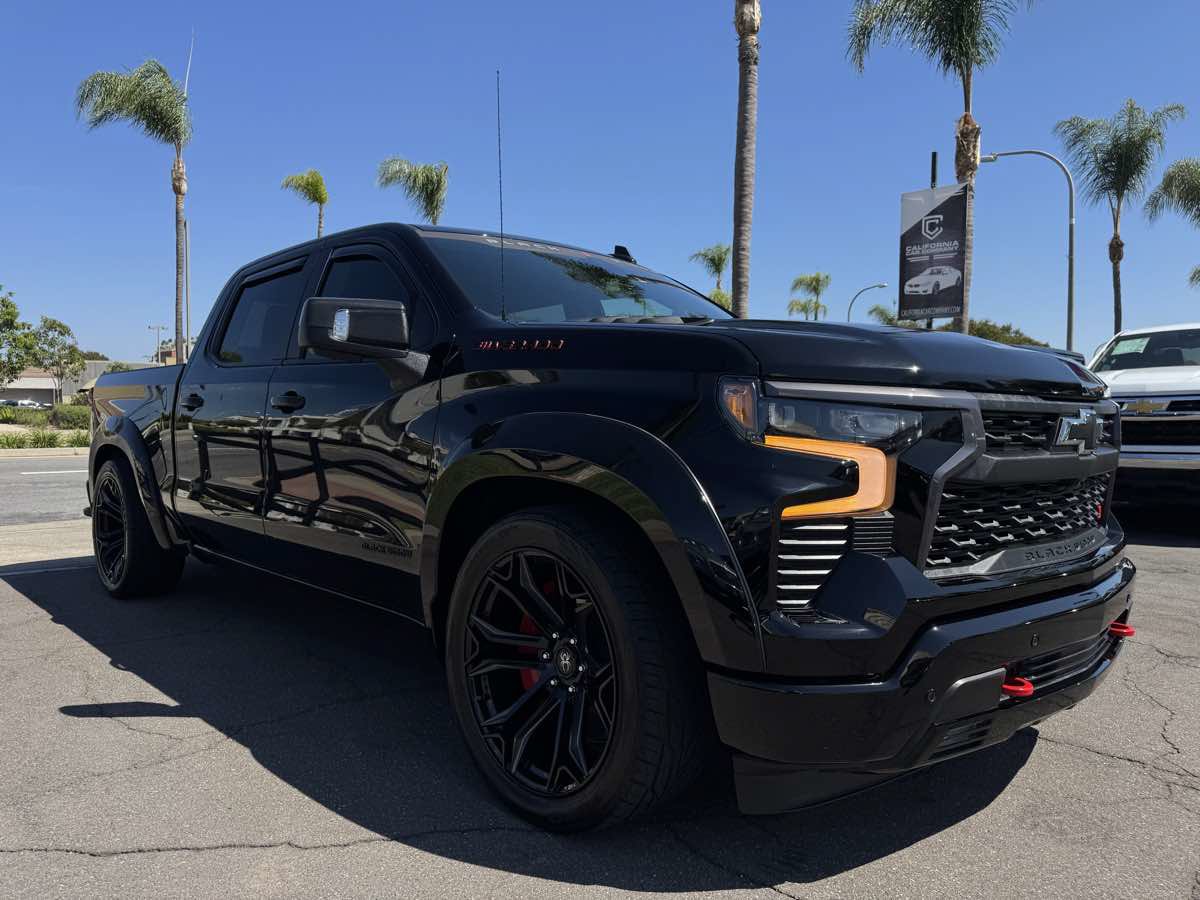 Used 2025 Chevrolet Silverado 1500 RST w/ Redline Edition AWD/4WD image 9