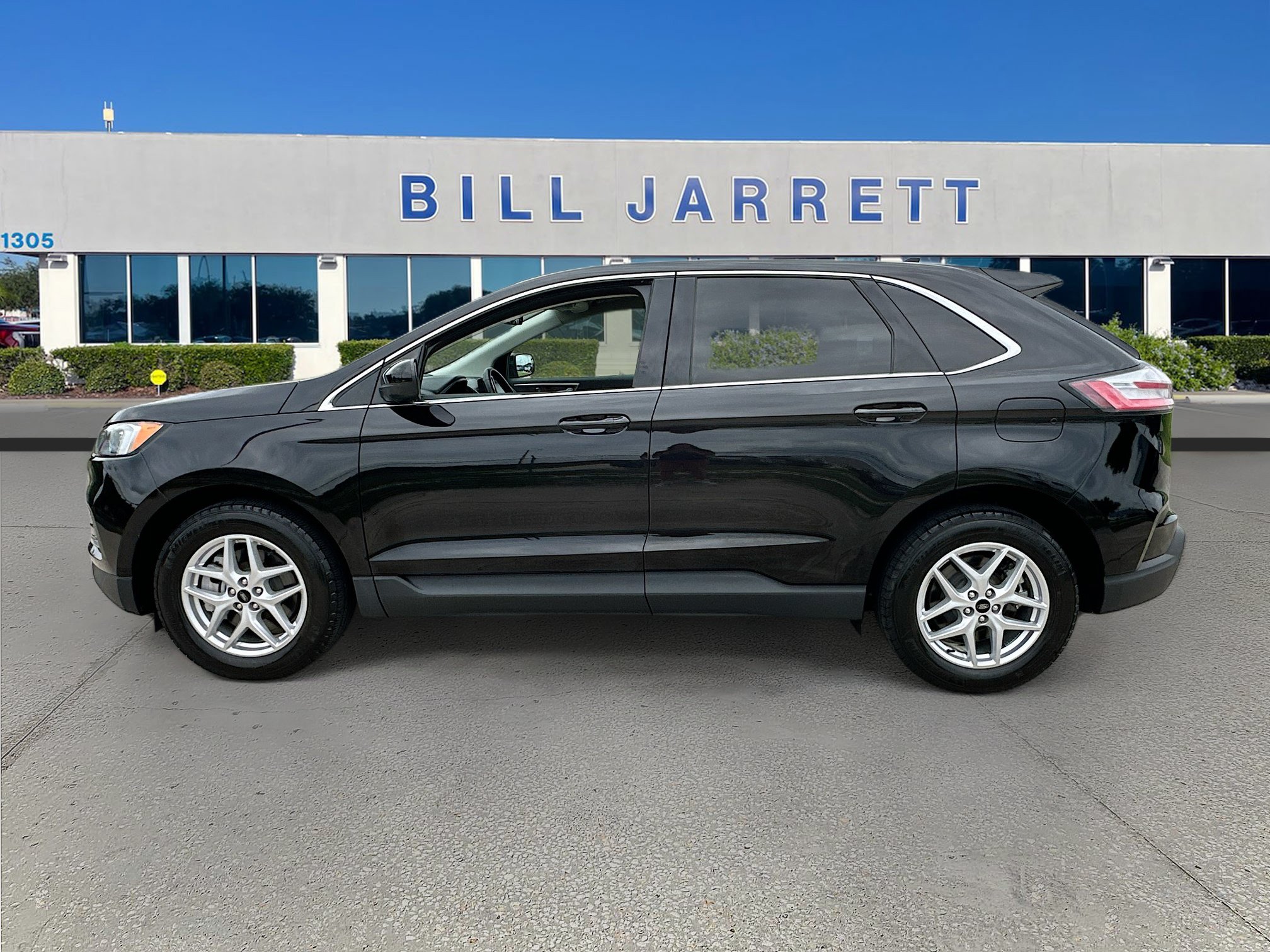 Certified 2023 Ford Edge SEL AWD/4WD image 4