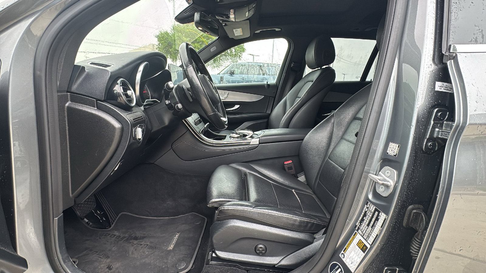 Used 2019 Mercedes-Benz GLC 350e 4MATIC image 9