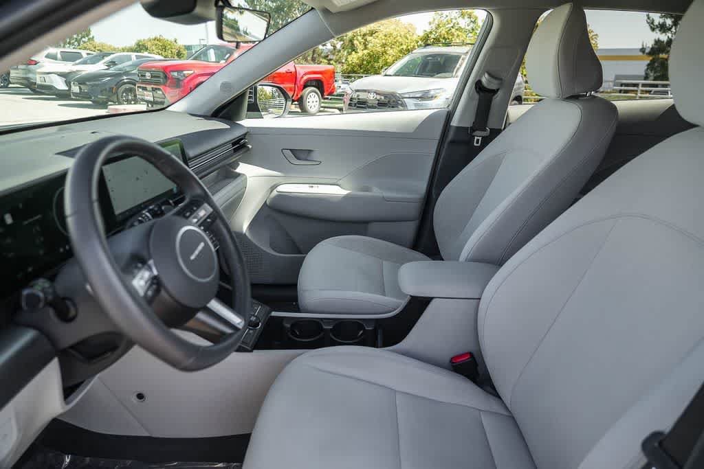 Used 2024 Hyundai Kona SEL FWD image 17