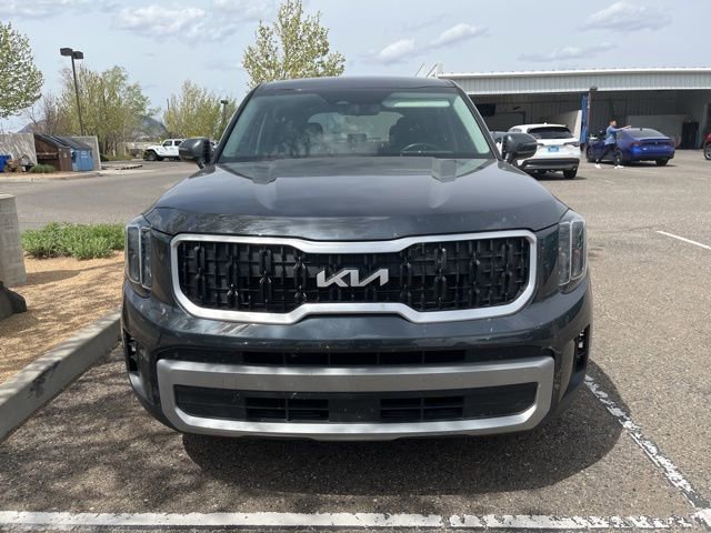 Used 2023 Kia Telluride LX FWD image 5