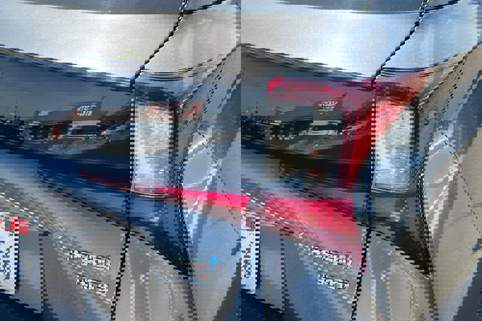 Used 2020 Toyota Prius Limited image 18