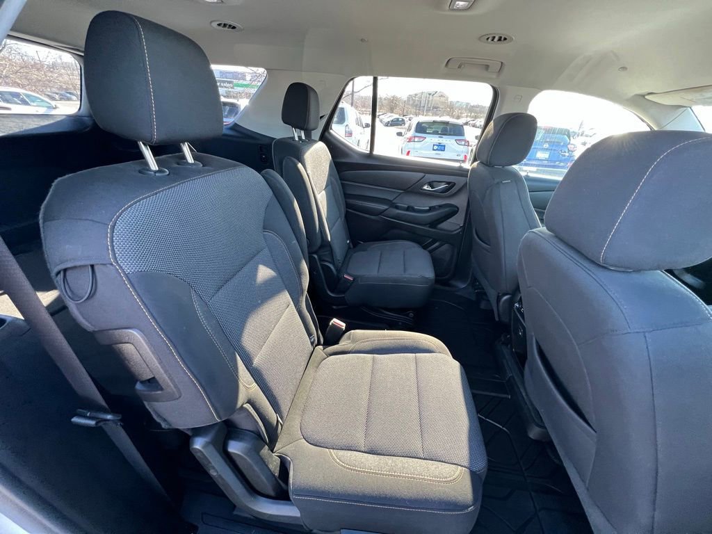 Used 2021 Chevrolet Traverse LT w/ LPO, Blackout Package image 26