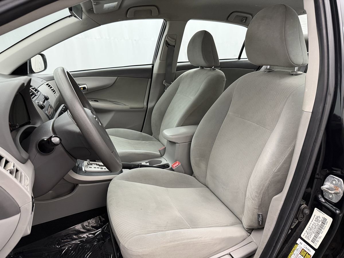 Used 2010 Toyota Corolla LE FWD image 9