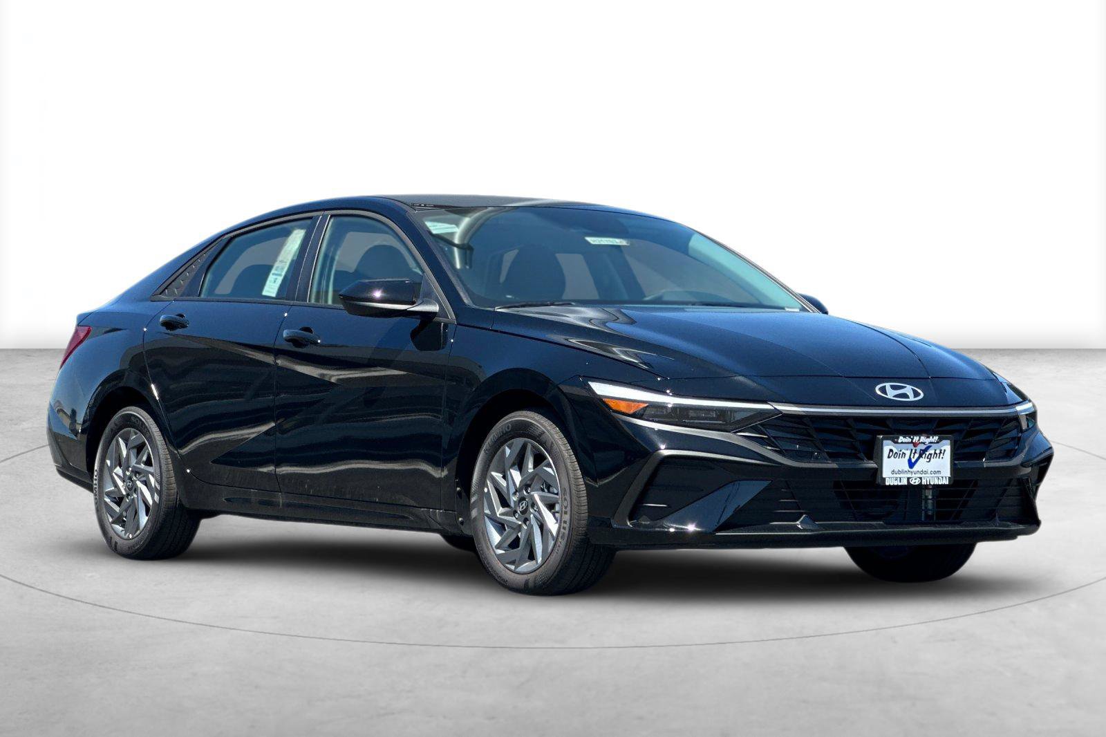New 2026 Hyundai Elantra Hybrid FWD image 8