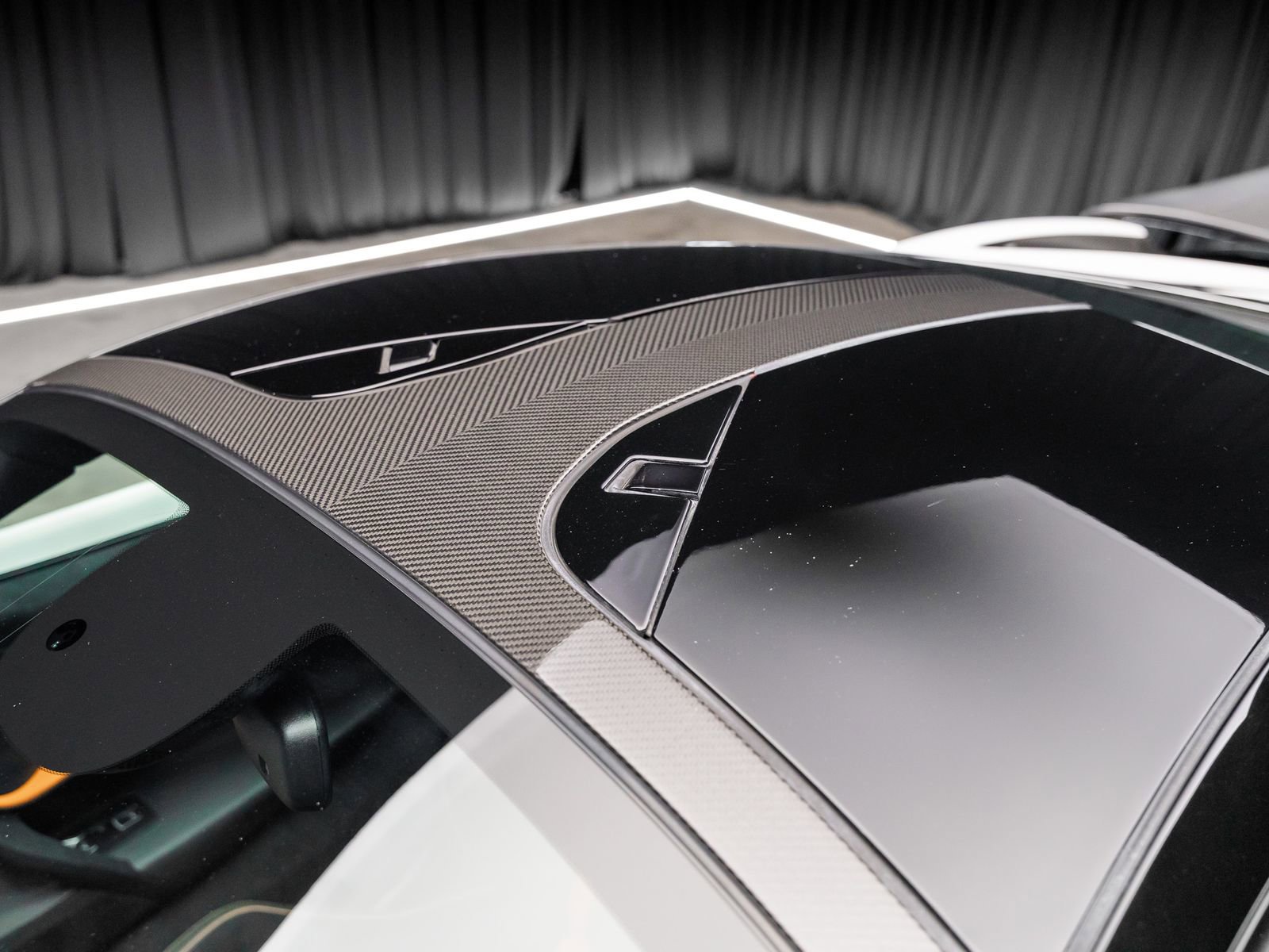 Used 2021 McLaren 720S Luxury RWD image 4