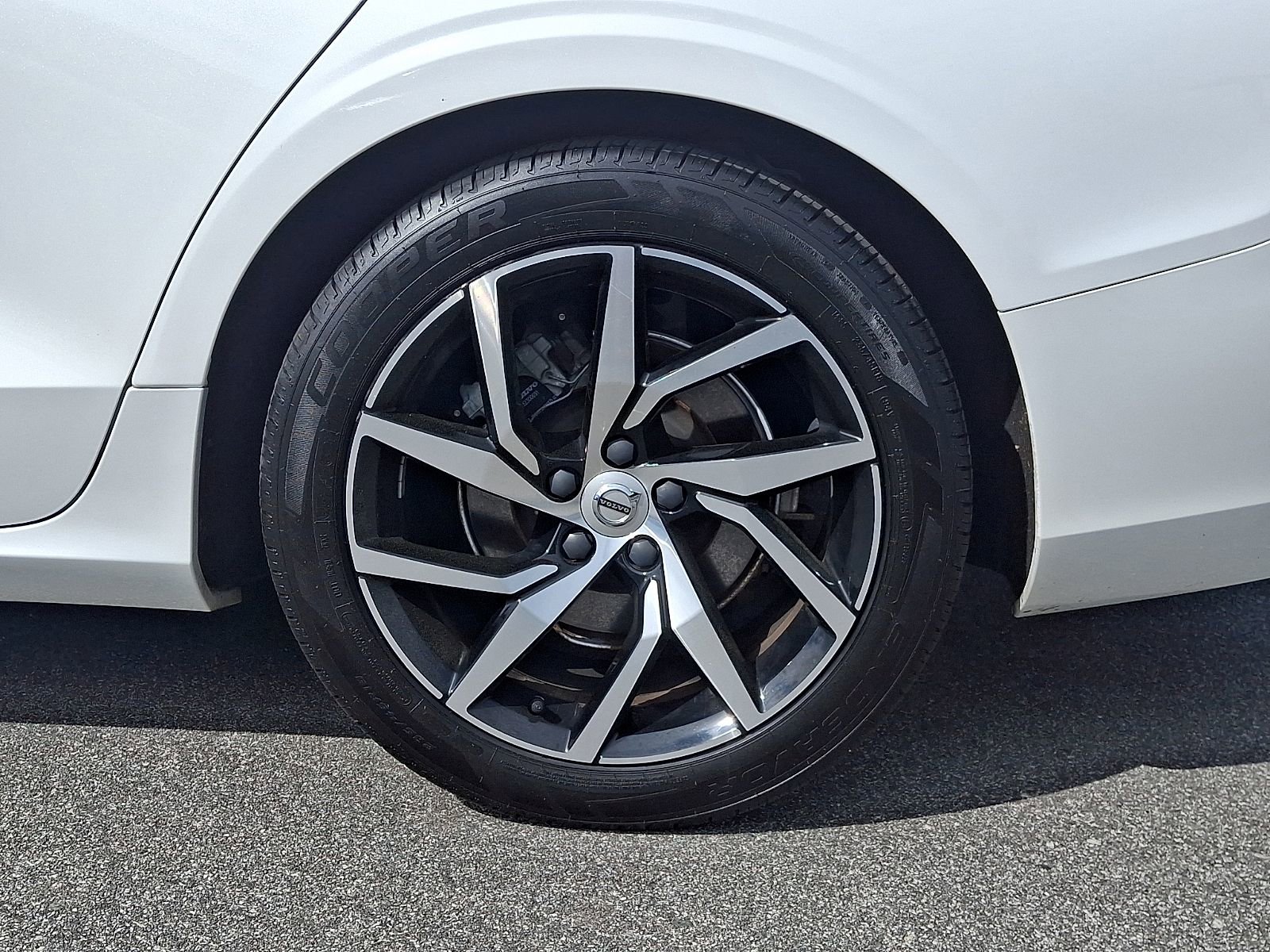 Used 2020 Volvo S60 T5 Momentum w/ Protection Package Premier FWD image 8