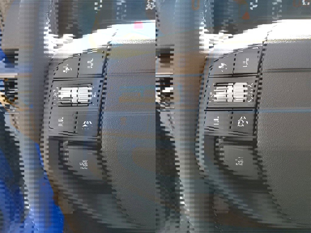 New 2026 Kia Sportage EX image 12