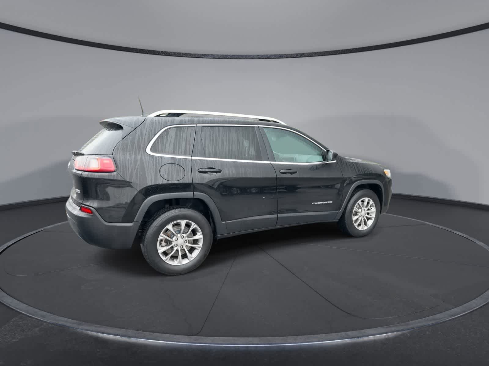 Used 2021 Jeep Cherokee Latitude Plus AWD/4WD image 8