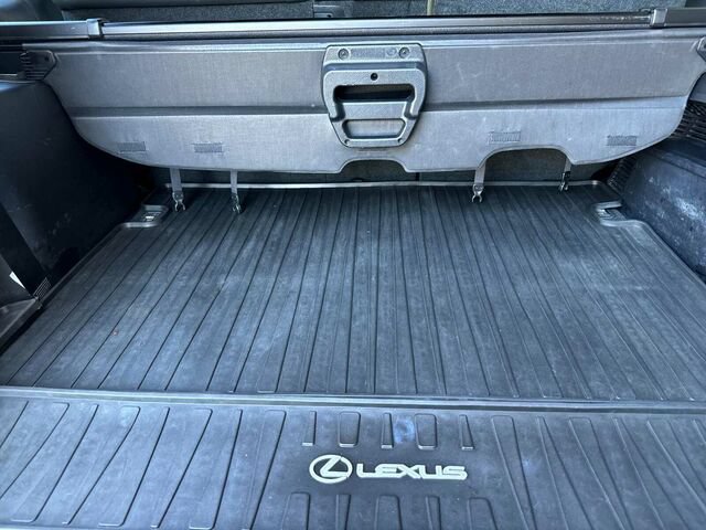 Used 2022 Lexus GX 460 w/ Black Line Special Edition AWD/4WD image 19