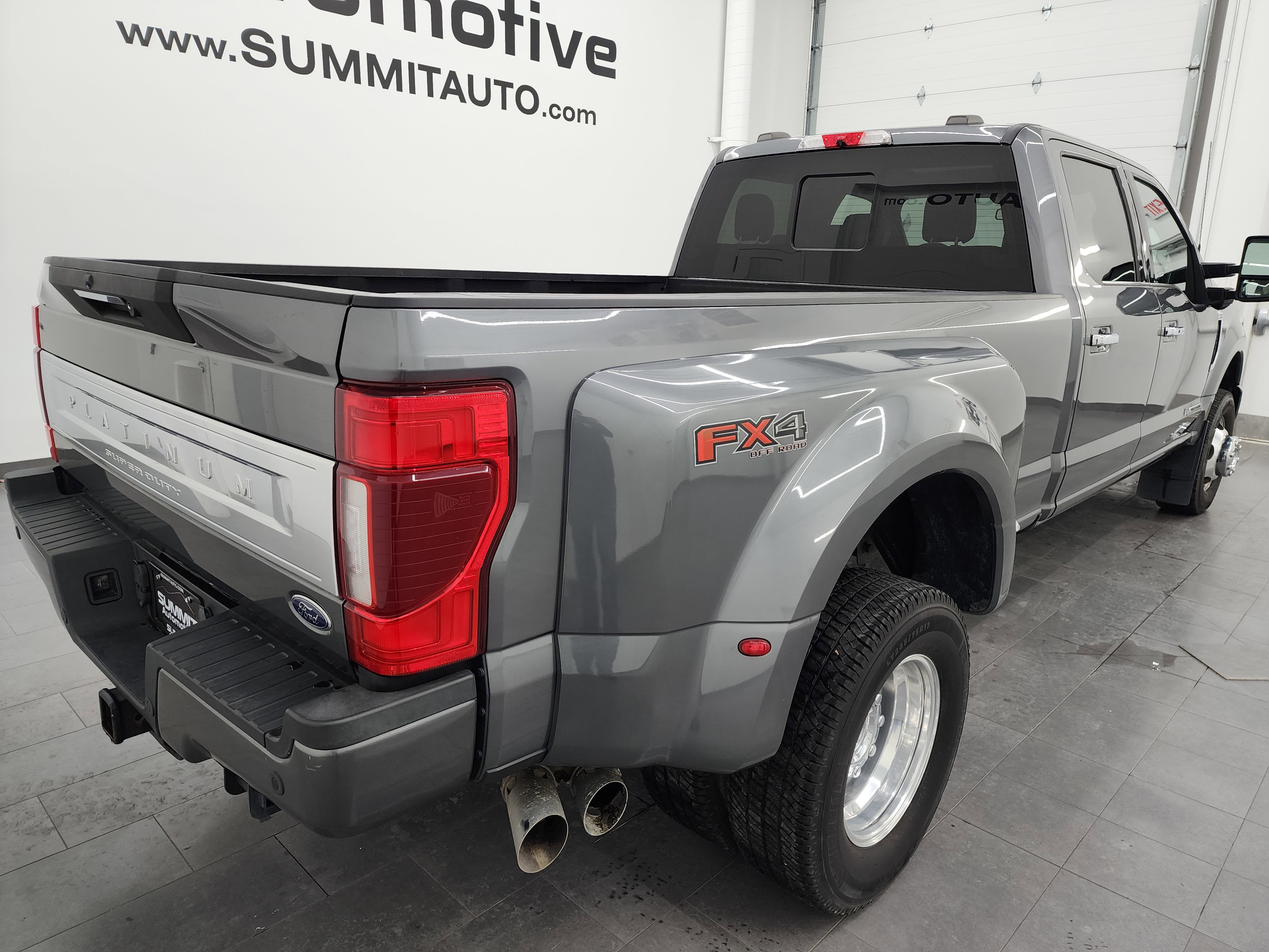 Used 2022 Ford F350 Platinum image 4