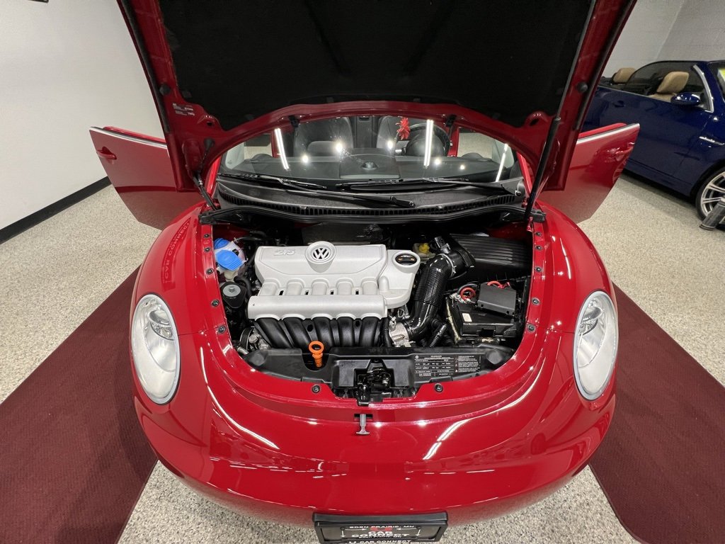 Used 2009 Volkswagen Beetle S image 41